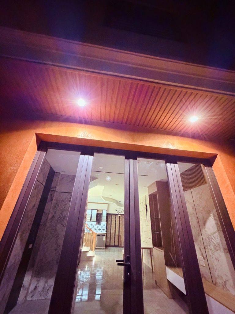 Bán nhà Ngọc Thuỵ trong đê, nhà mới koong đón đến, full nội thất, 20m ra đường ô tô thông