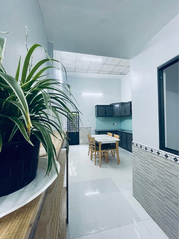 Chính chủ cần hạ giá bán nhanh căn nhà hẻm 579 Nguyễn Công Phương, giá 1.15 tỷ