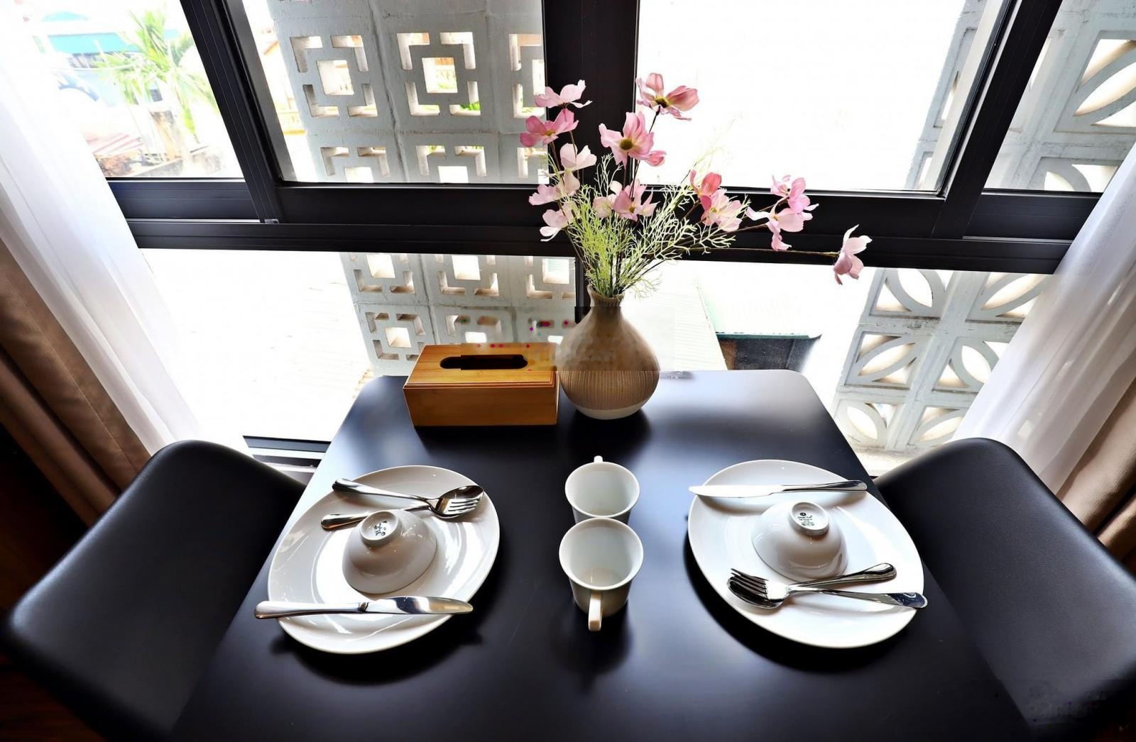 Bán toà Apartment - 10 tầng - MP Âu Cơ - dãy lẻ - view TP ven sông - 180m2 - 89 tỷ, LH: 0915551389