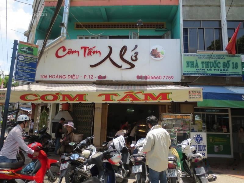 Cho thuê góc 2MT số 106 Hoàng Diệu với Lê Quốc Hưng, Quận 4, DT: 6x23m, 1 trệt, 2 lầu, DTSD: 420m2