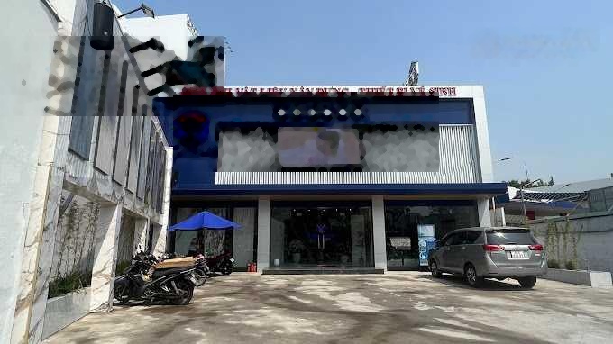 Cho thuê nhà mặt tiền Nguyễn Đình Chiểu, Quận 3, DT: 22x35m, 1 trệt, 1 lầu, DTSD: 1.500m2