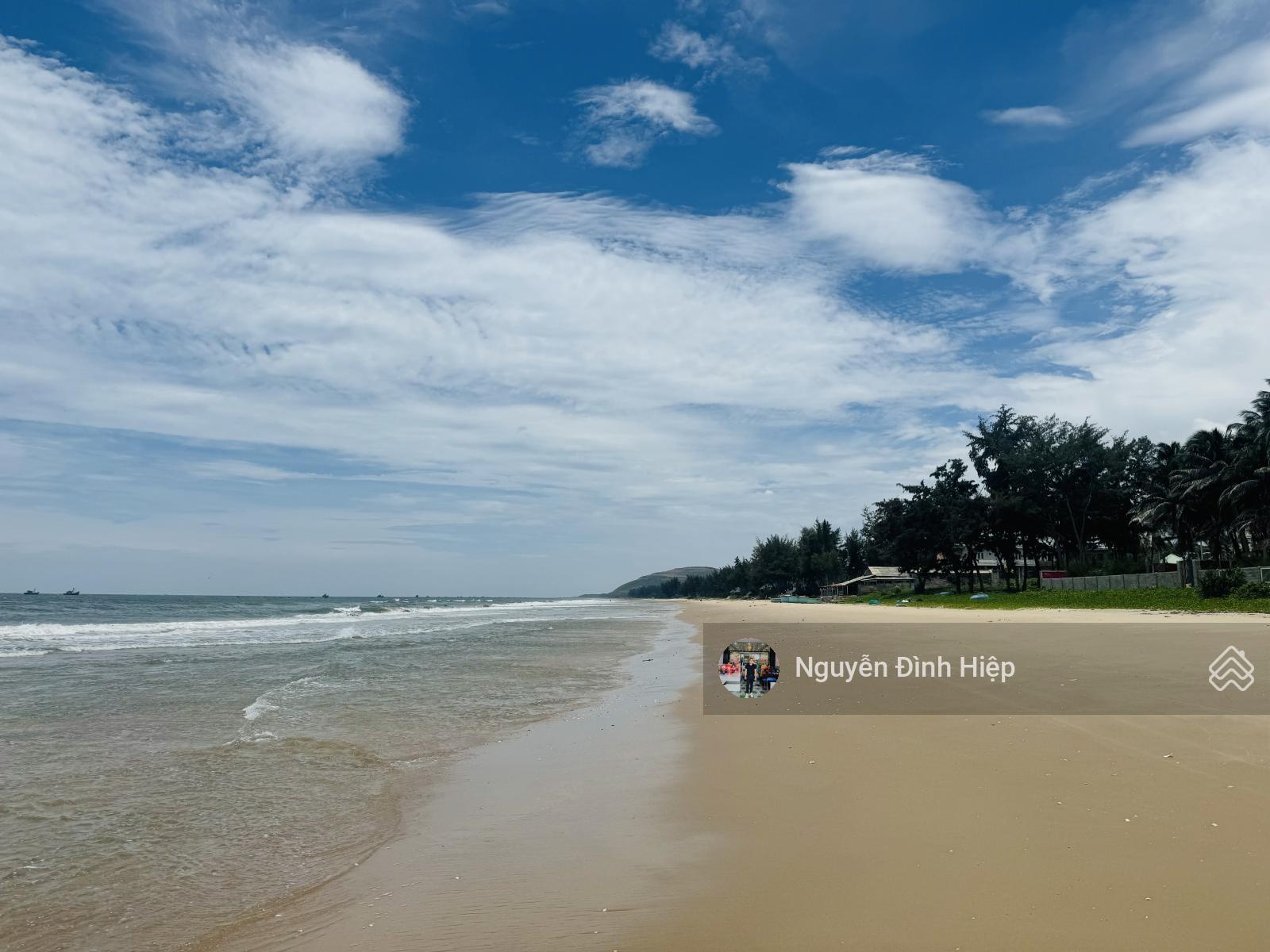 Bán 2200m2 mặt tiền biển Xuân Thuỷ đối diện Sungroup Mũi Né giá tốt 18tr/m2