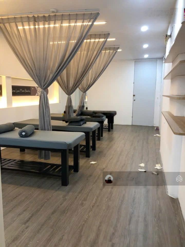 Cho thuê nhà mặt tiền 509 Trần Hưng Đạo Phường Cầu Kho Quận 1, Hồ Chí Minh DT: 4x18m 1 trệt 3 lầu