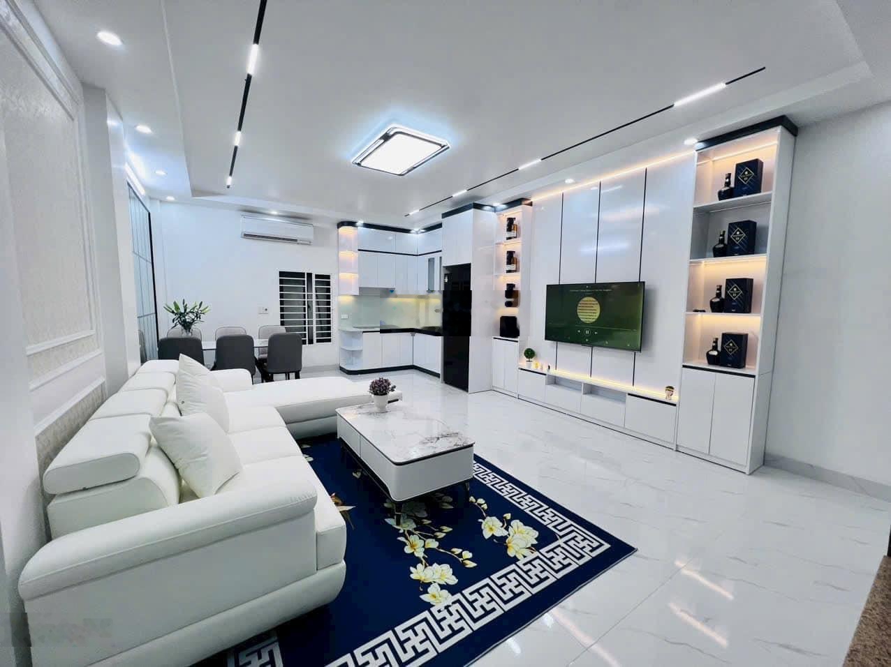 Rẻ vô đối! Lê Trọng Tấn, ô tô đỗ cửa, ngõ to, lô góc, khu phân lô quân đội, chủ cần bán gấp