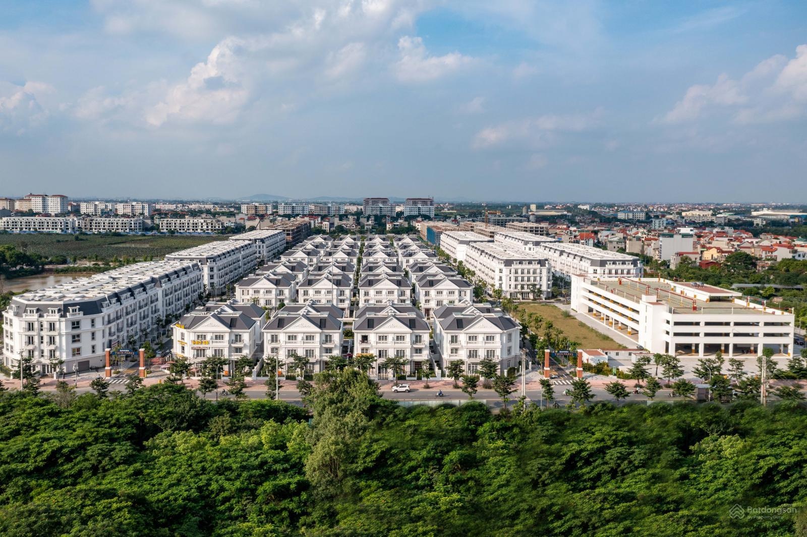 Cần bán gấp lô góc 96m2 / MT 15m view bể bơi, công viên giá đầu tư 0962712556