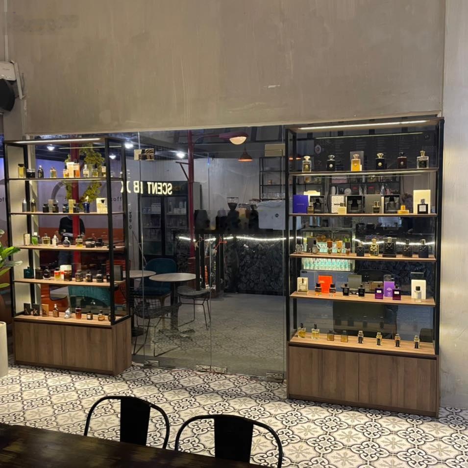 Cho thuê nhà đường Nguyễn Trãi, Bến Thành, Quận 1. DT: 7x25m, 1 trệt