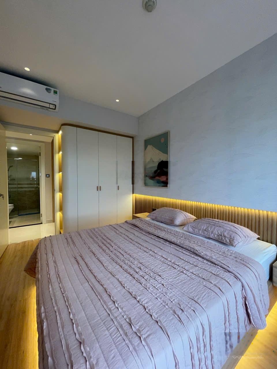 Cho thuê CC Saigon Royal 2PN 2WC, 90m2, nhà mới 100%, view sông, trực diện pháo hoa, LH 0333495750