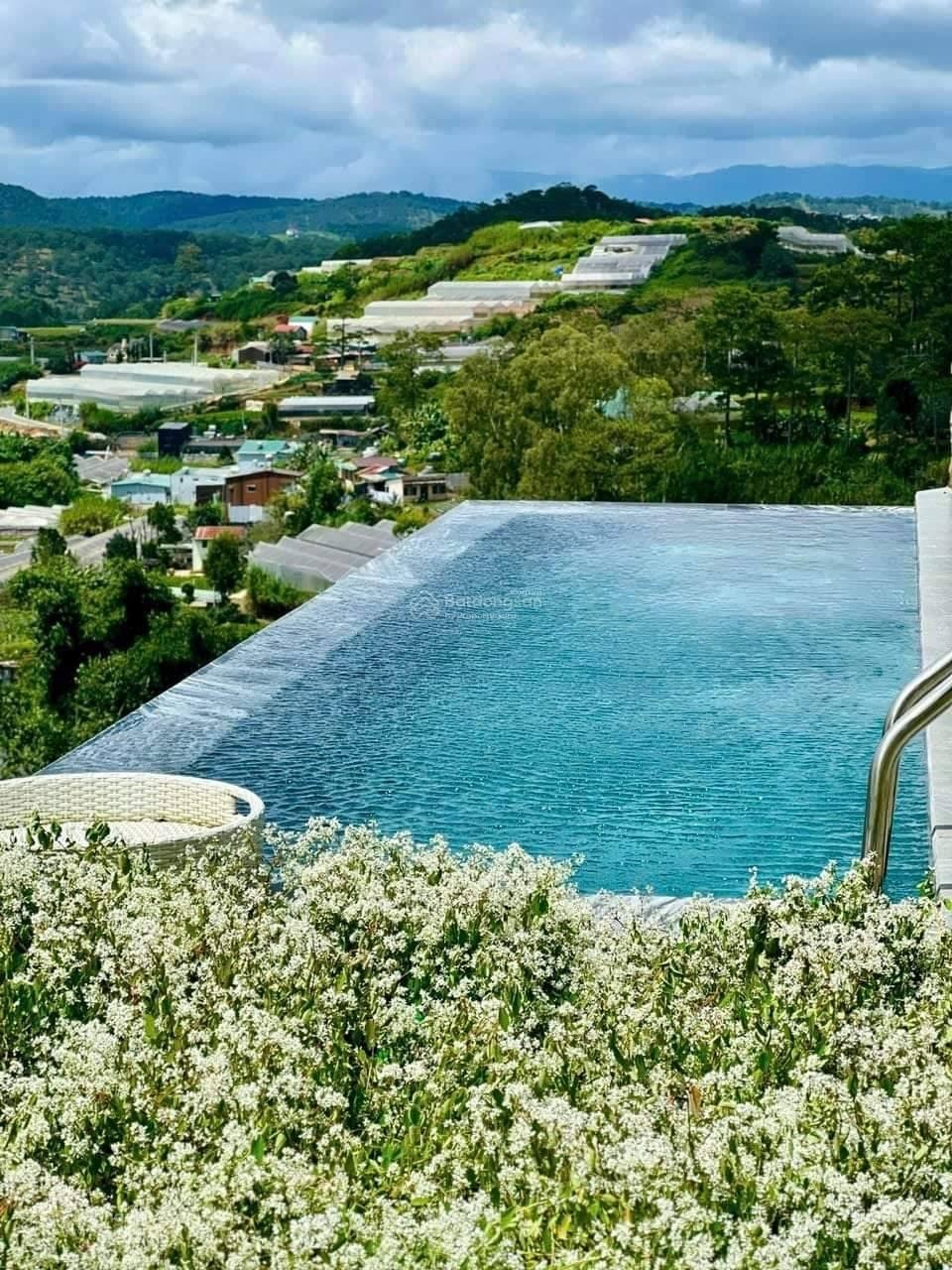 Chính chủ cần bán gấp nhà 1 trệt 3 lầu, sổ riêng, đường ô tô tránh cách Hồ Xuân Hương chỉ 500m