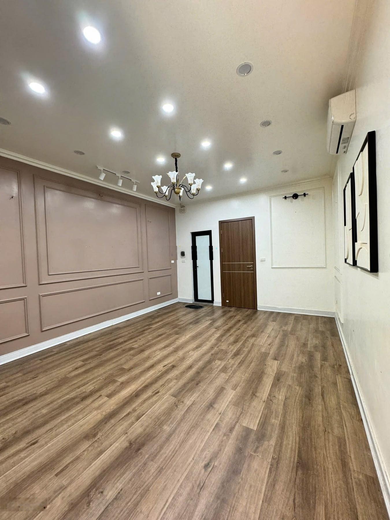 Cho thuê nhà riêng phố Trung Kính, Cầu Giấy, 36m, 5 tầng, 3 ngủ. Oto đỗ cửa, vừa ở vừa KD. Giá rẻ