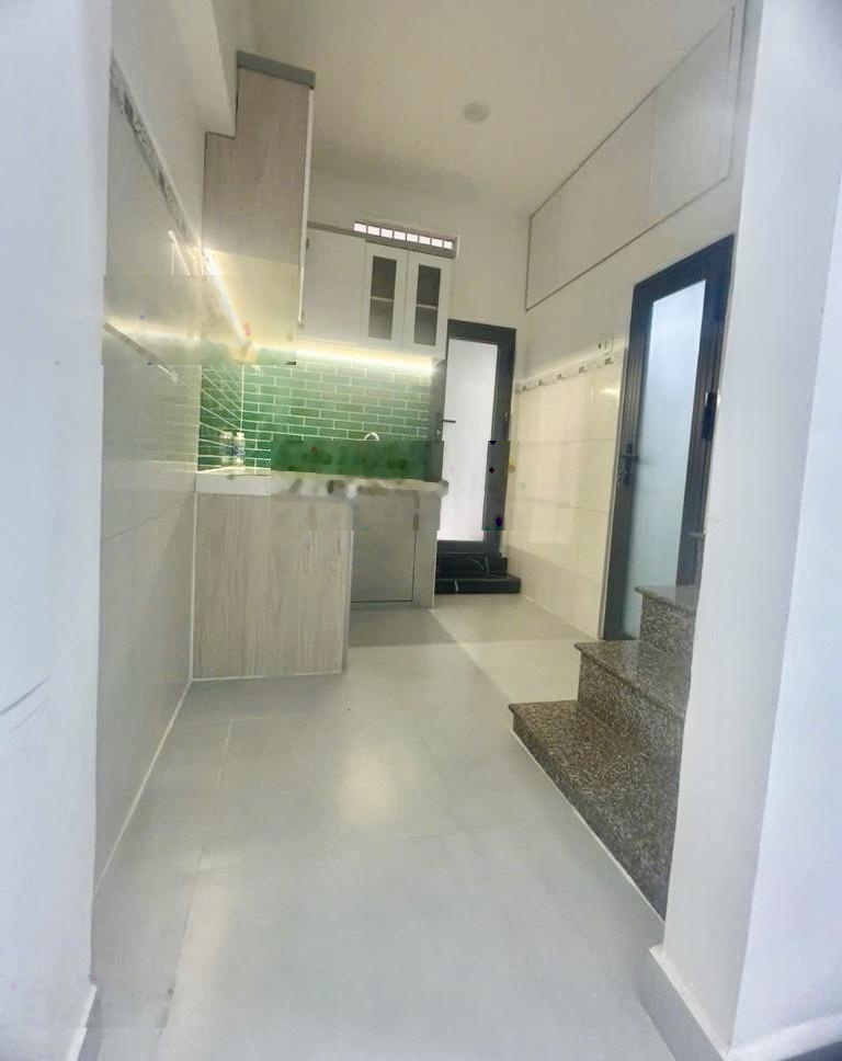 Bán nhà đẹp 30m2 - hẻm bùi viện, quận 1 vị trí vip. 3 tầng, 4pn. giá tốt: 6,55 tỷ.