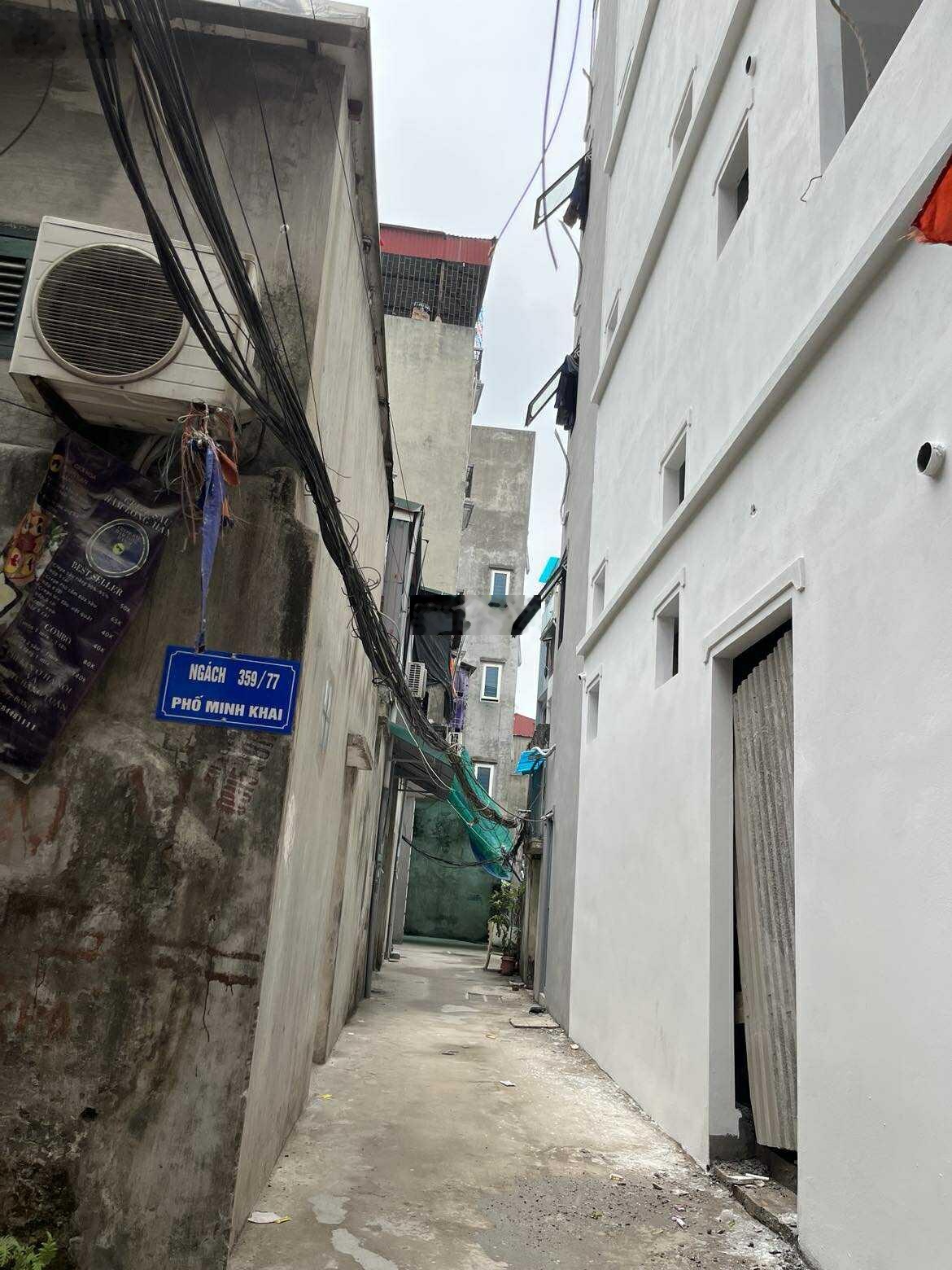 Nội dung: Nhà mới xây, diện tích 34,8m², 4 tầng, sạch sẽ, có thang máy và vệ sinh từng tầng