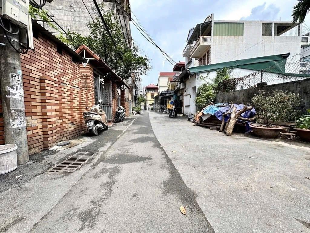 Nhà Đẹp An Dương Vương , ô tô tránh, ngõ thông : 158m2, 3T, MT 6.5 - 32,5 tỷ Tây Hồ