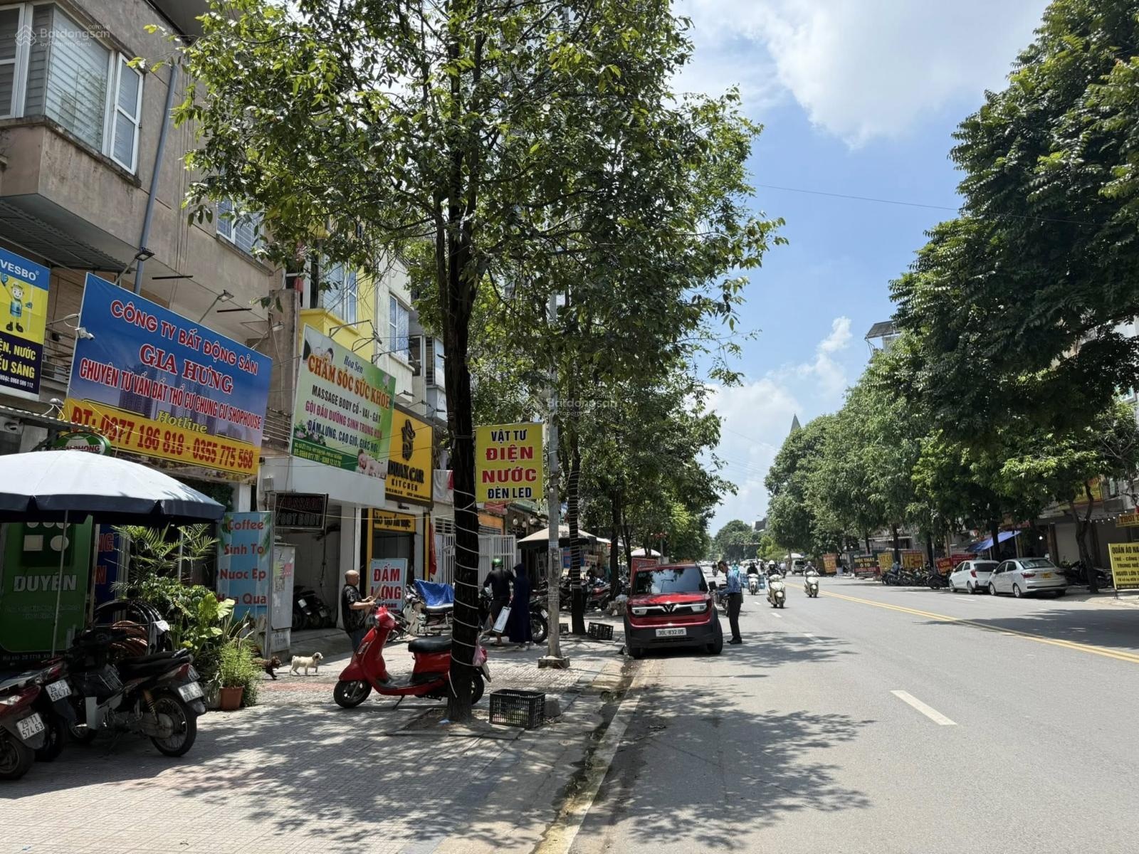 Bán nhà liền kề trục chính KĐT Văn Phú, Hà Đông, 90m2 x 5 tầng, giá 23.9 tỷ, vị trí kinh doanh đẹp