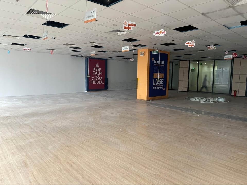 Cho thuê văn phòng 185m2 Ngoại Giao Đoàn view đẹp, giá tốt nhất khu vực