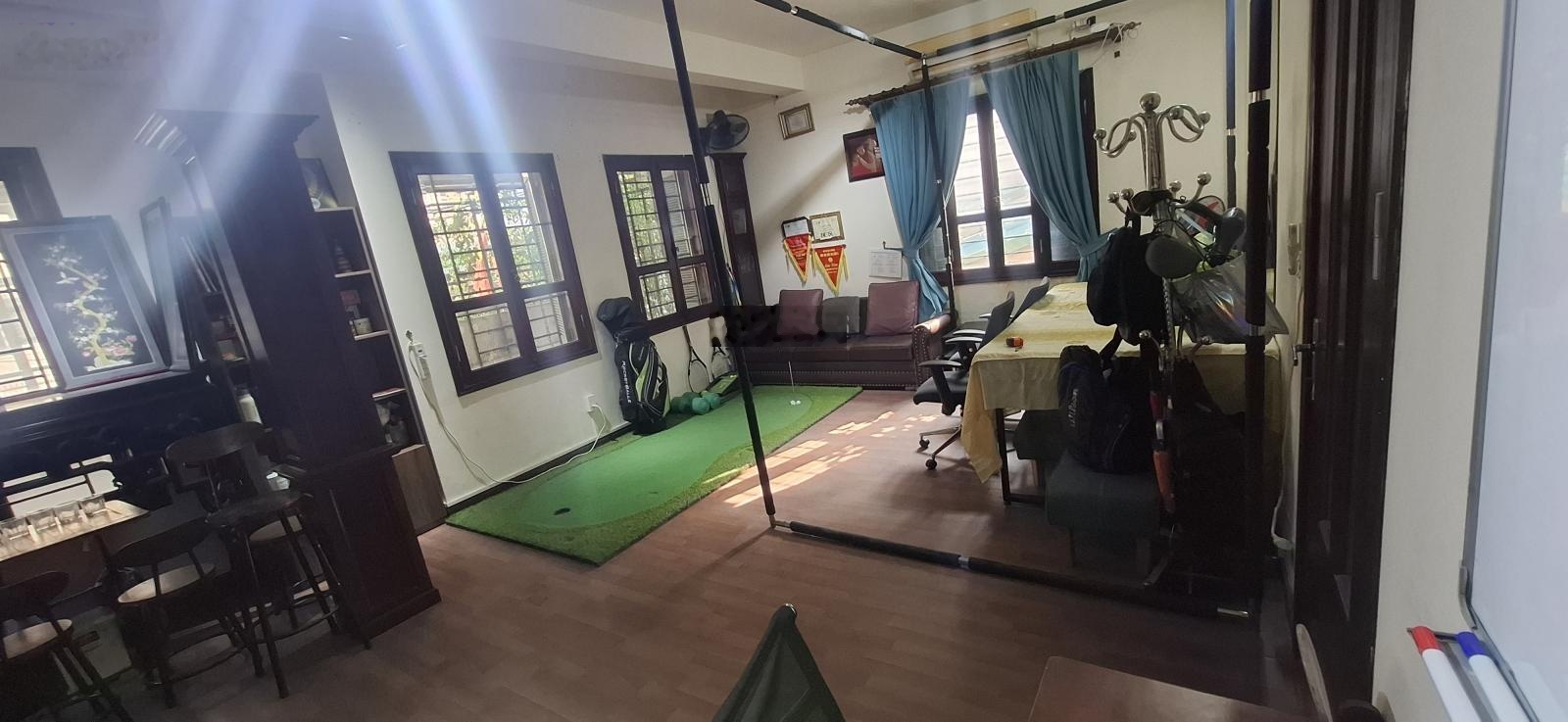 Cho thuê căn hộ chill tại Phố Hoàng Cầu, 40 m2 view hồ đủ nội thất, giá từ 4 tr 0934406986