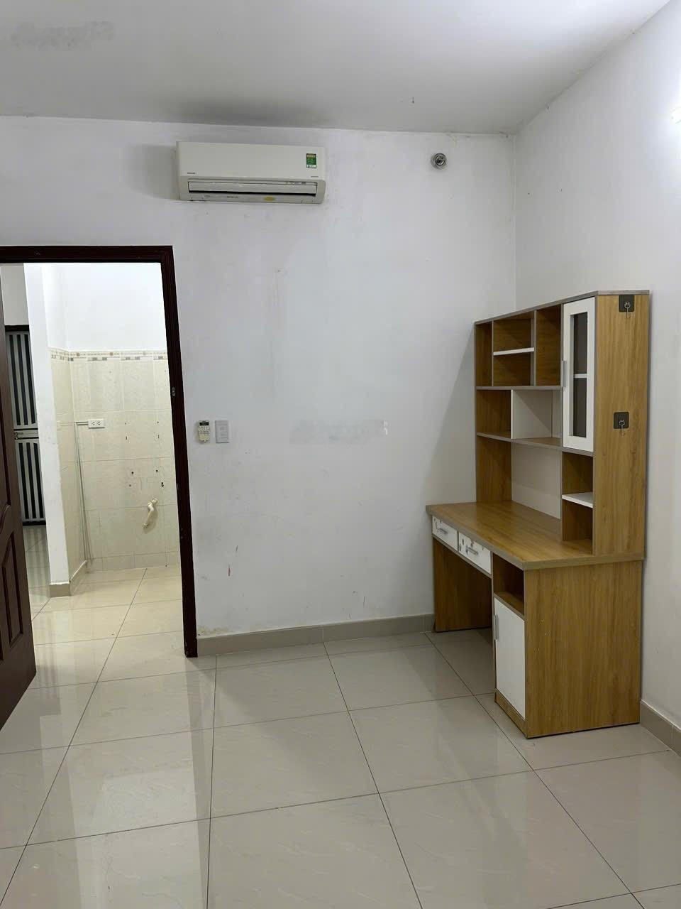 Cho thuê CC Vision 1Pn nội thất, nhà đẹp thấp như hình, chỉ 5tr2/th