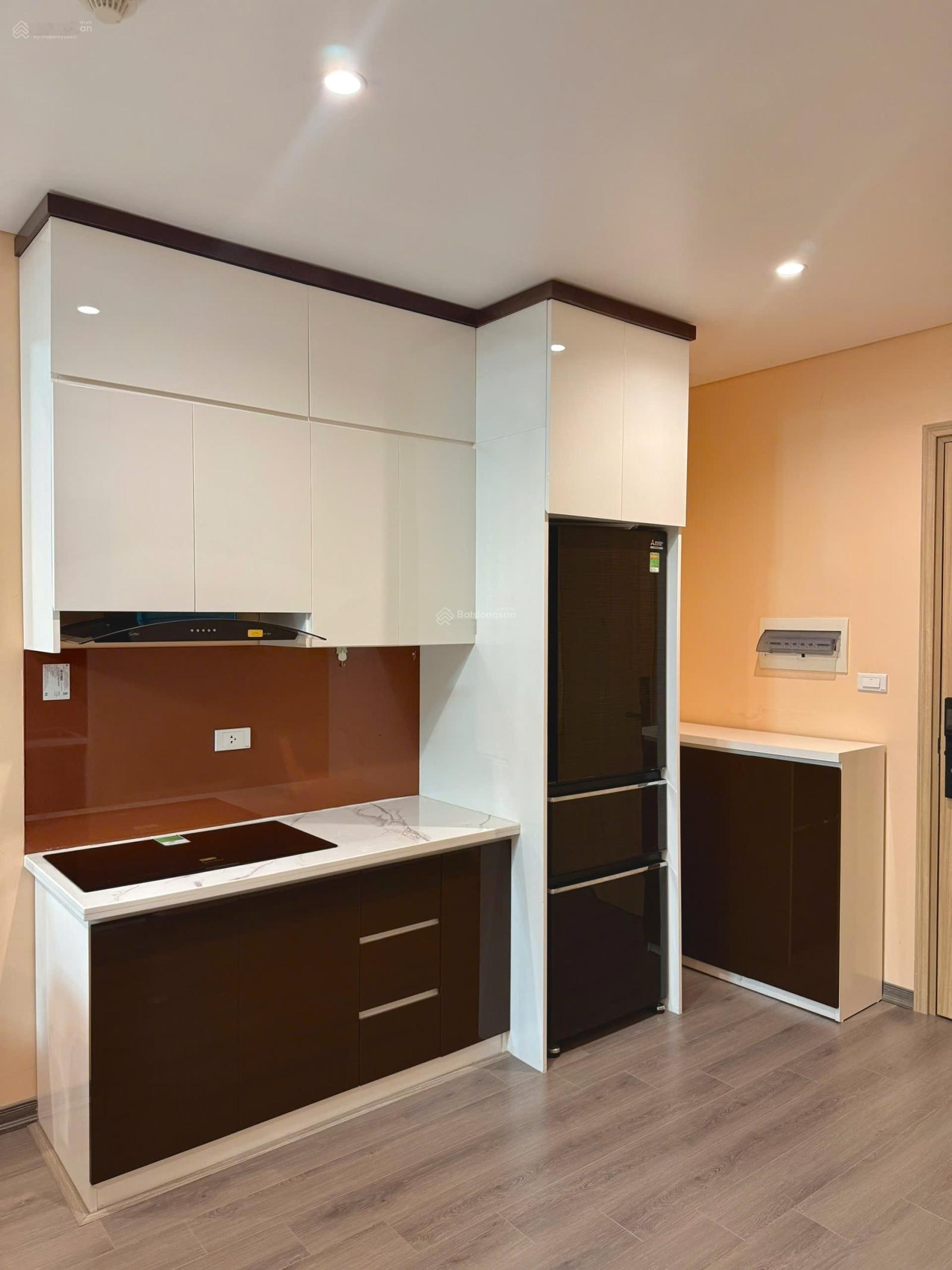 Em cần bán căn 2pn 2VS sổ đỏ bóng tay Bim 30 tầng full nội thất mới đẹp, trung tâm du lịch, 2ty750