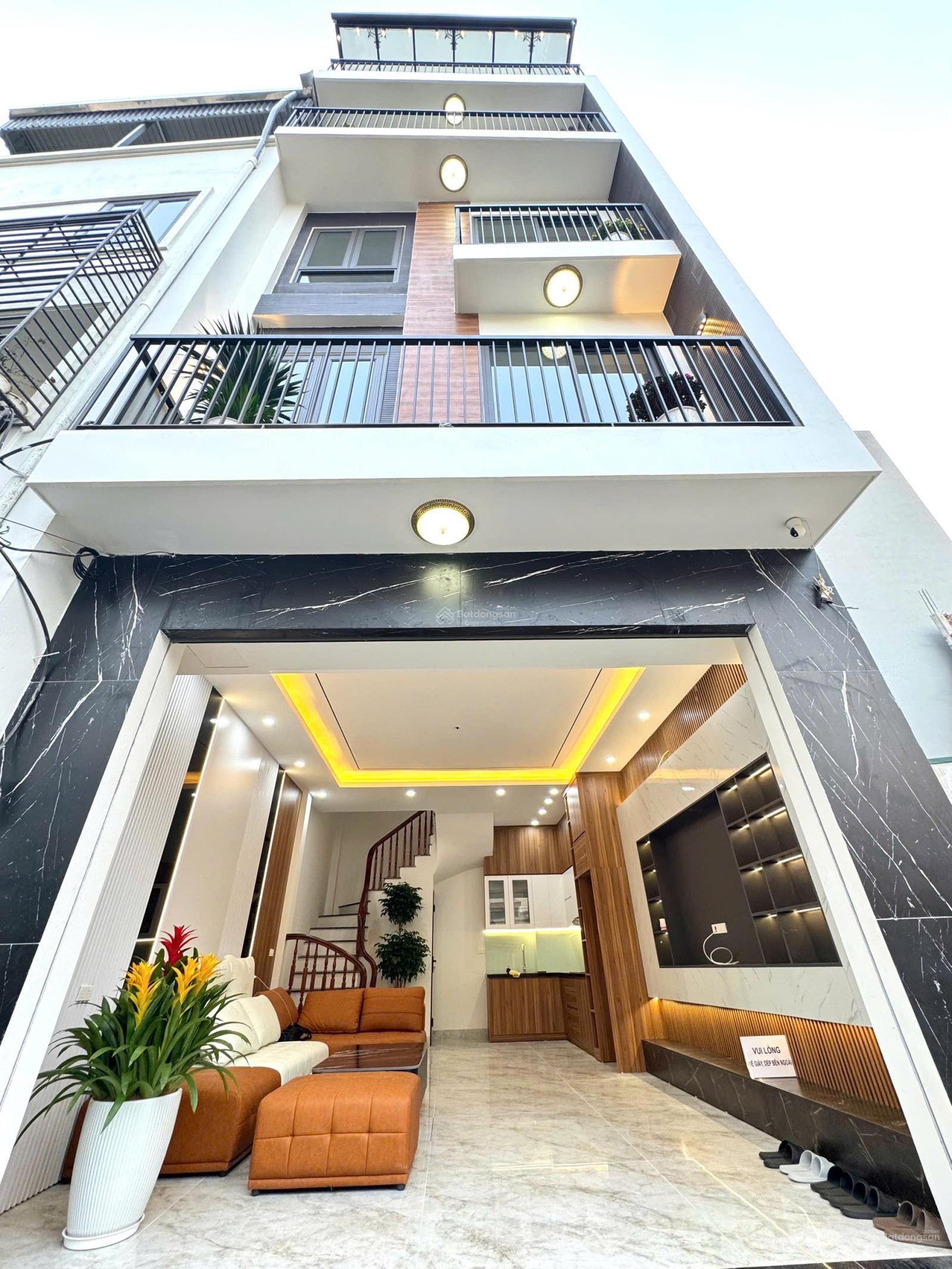 Nhà đẹp Ngọc Thuỵ - Long Biên 40m ngay cầu chương dương giá 8,5 tỷ ở ngay