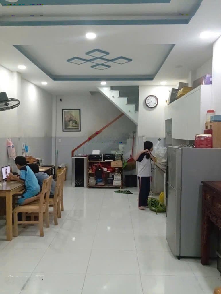 Nhà 2 tầng mặt tiền kinh doanh đường 359 PLB ( Q9 cũ ) - Giá chốt 4 Tỷ X lớn