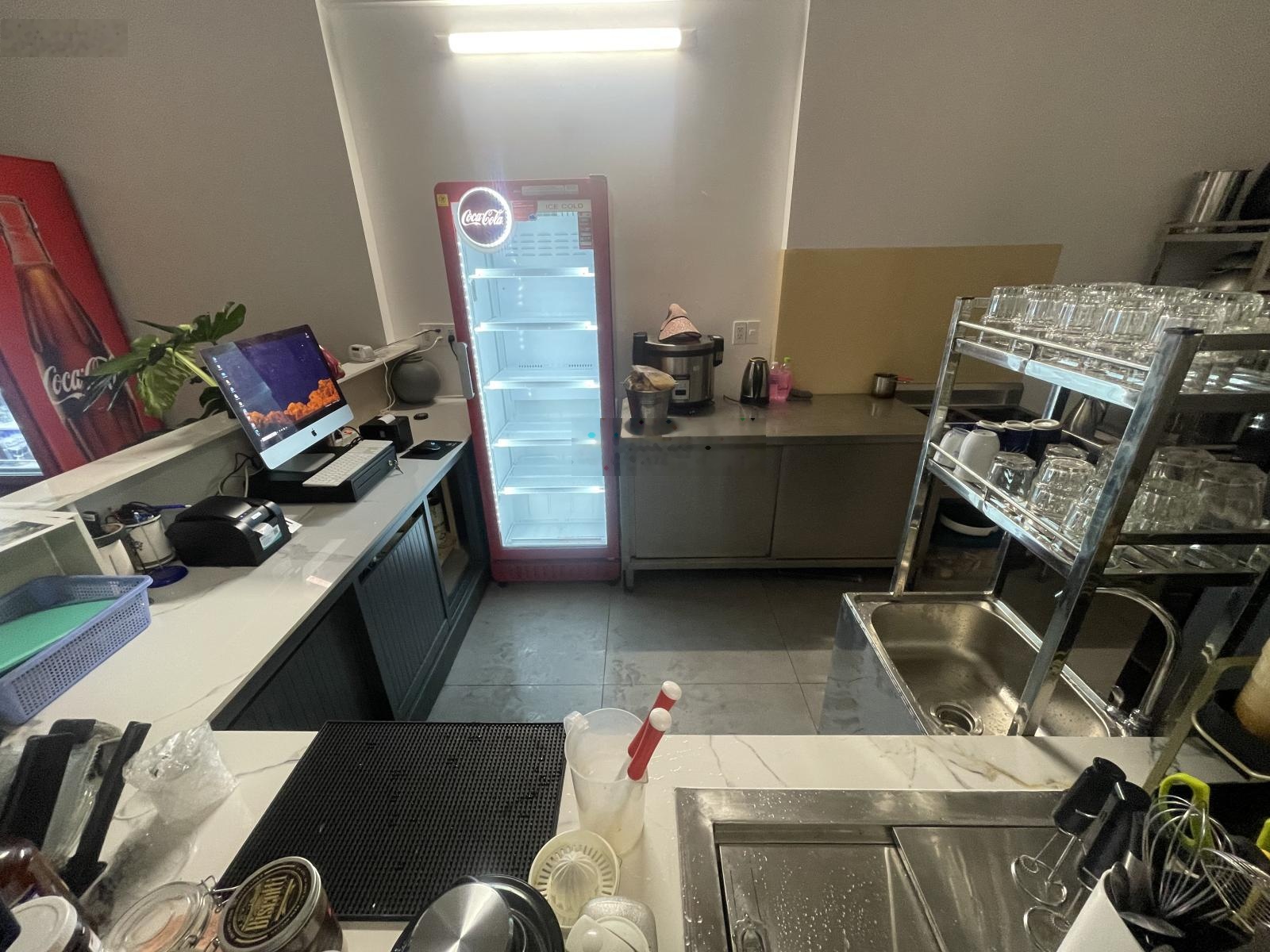 Sang nhượng quán cà phê 2 tầng giá 800 triệu nội khu 10,000 dân