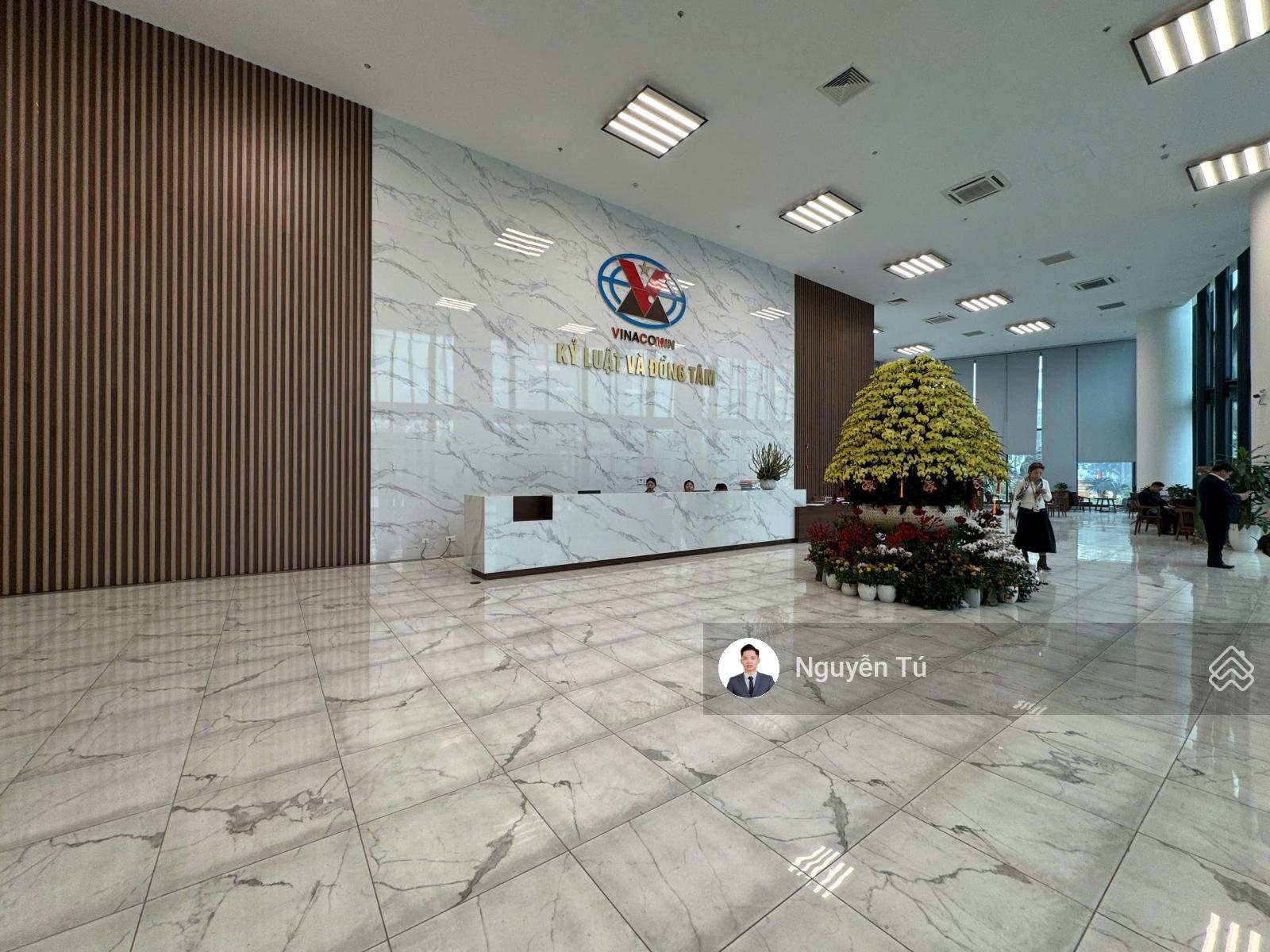 BQL Vinacomin Tower - Dương Đình Nghệ cho thuê VP hạng A. DT 200m2 sẵn nội thất, cắt lẻ linh hoạt