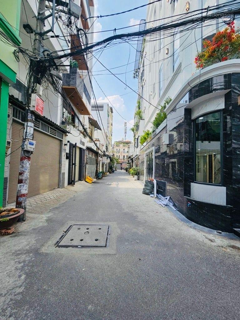 Siêu phẩm đã hoàn thiện - 5 tầng thang máy vi vu - full nội thất cao cấp - lô góc 2 mặt hẻm xe hơi