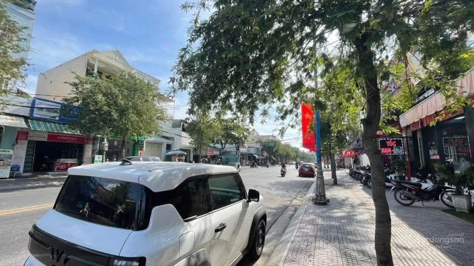 Bán đất góc 2 mặt tiền Nguyễn Hữu Cảnh vị trí kinh doanh VIP - ngang 17,5m