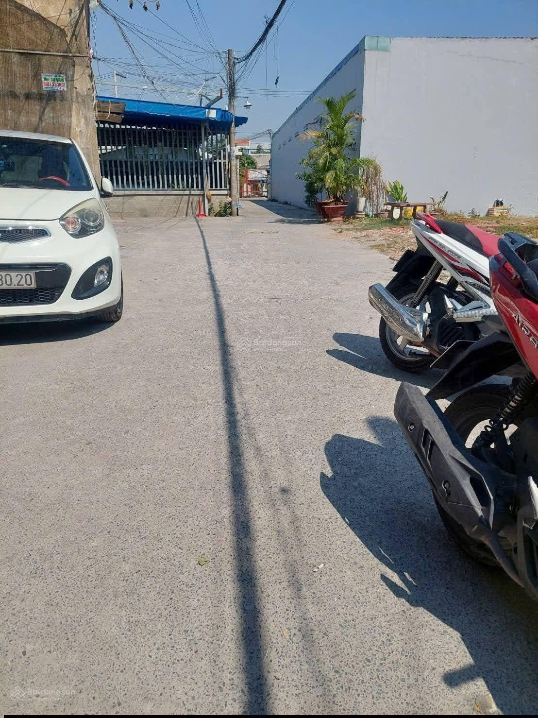 BÁN ĐẤT 214m2 (7x30 ) giá 13ty đường 17 linh trung hẻm thông