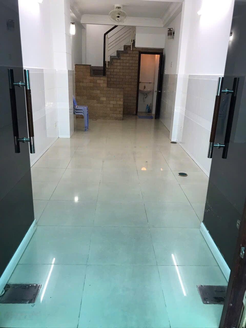 Bán NR 5TẦNG HXH 4PN, 4WC, 30m2 tại Nguyễn Đình Chiểu, P4, Q3, HCM, giá siêu hời 8,5 tỷ