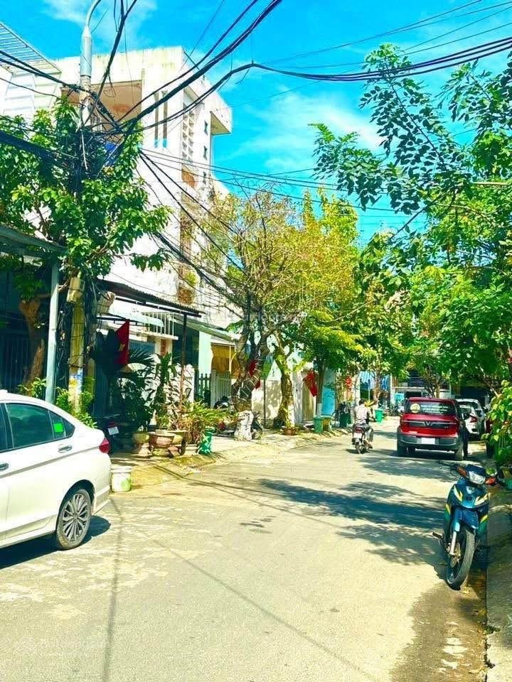 Cặp đất đường 5m5 Đặng Như Mai. Bên hông bến xe Tp Đà Nẵng - DT: 9.8 x 21.6 = 212m2