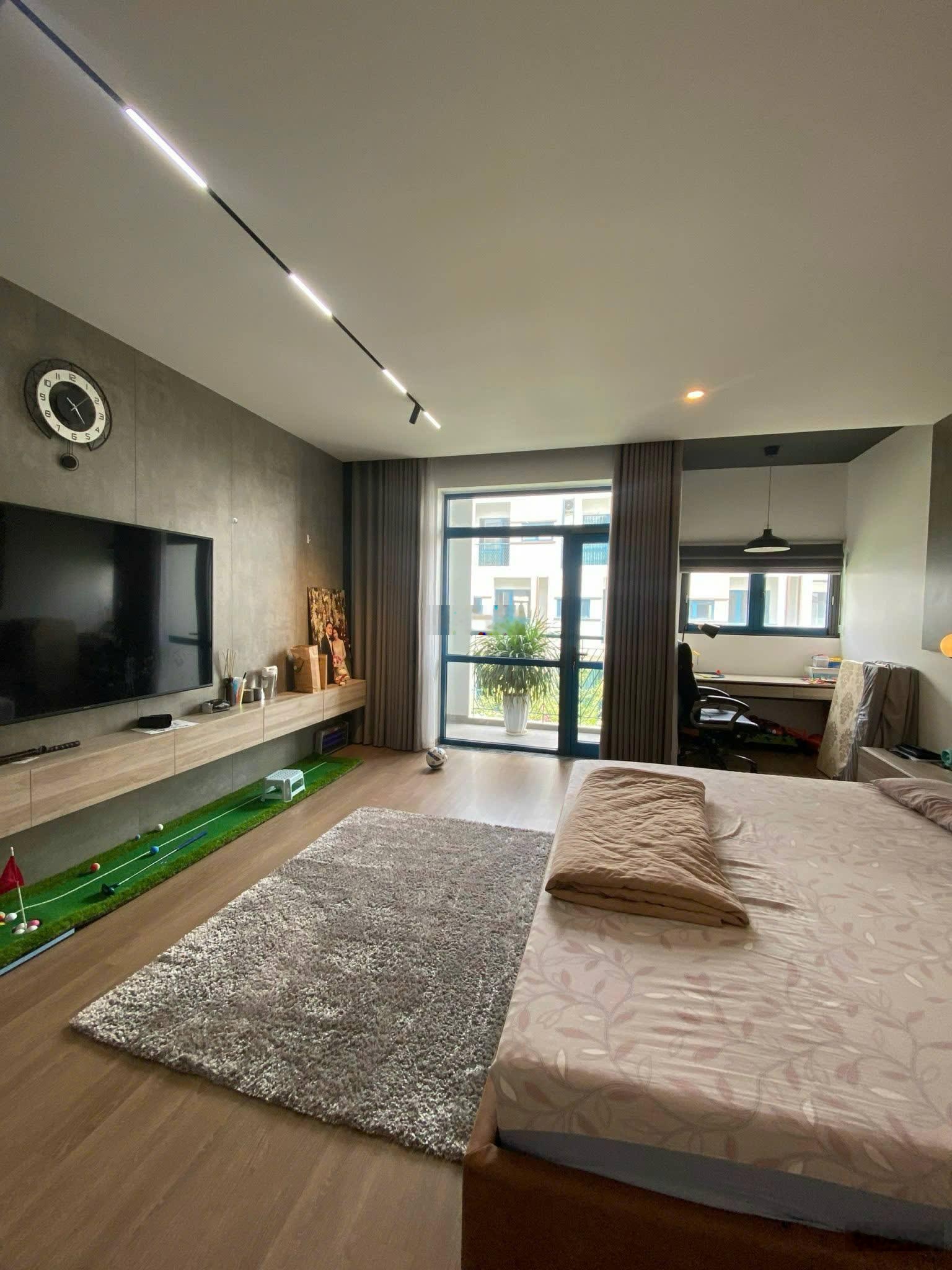 Chính chủ Anh Việt cần bán trục chính Galaxy 1 Vạn Phúc, 99m2, 6 tầng thang máy, kinh doanh