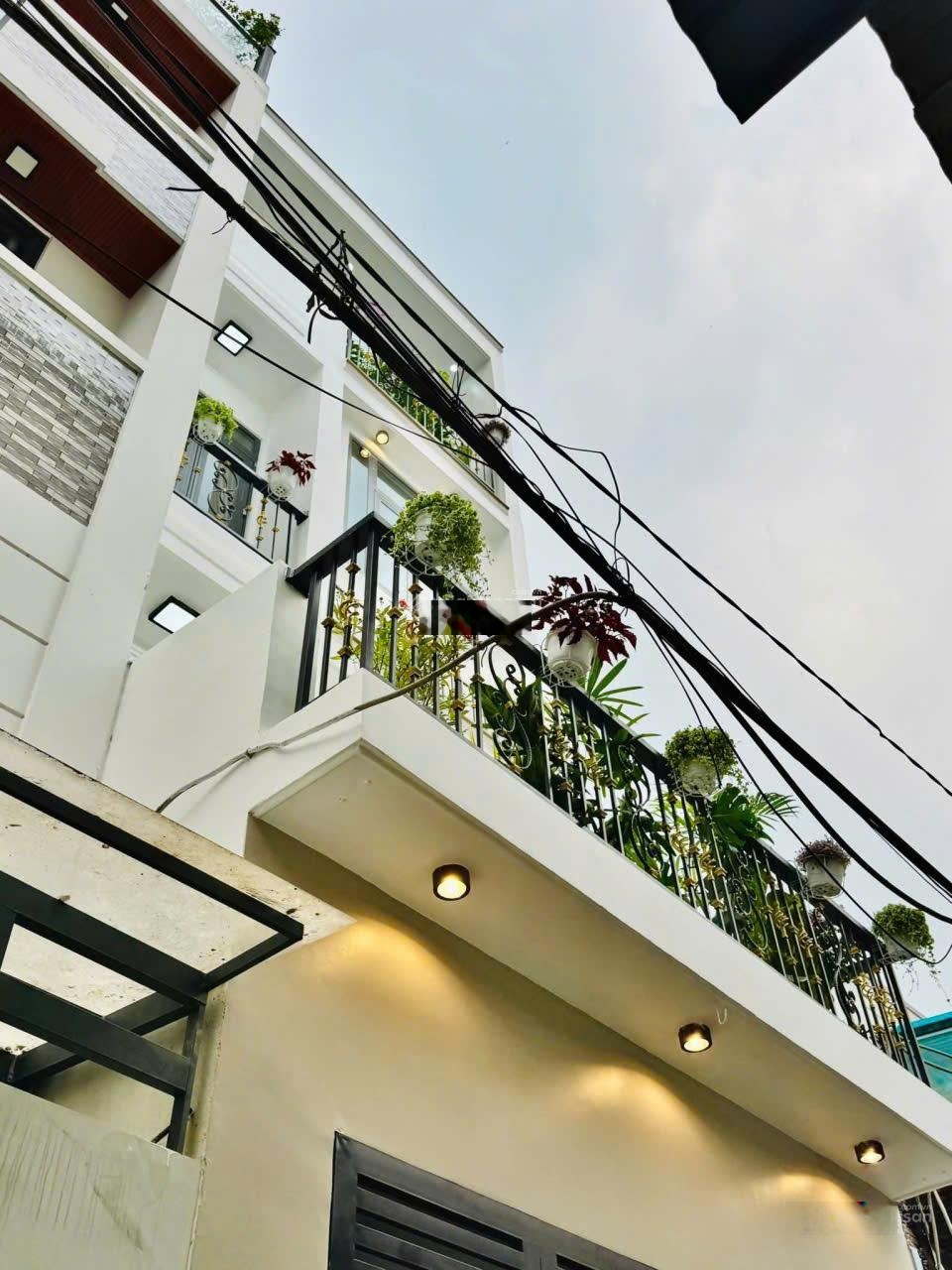 Nhà Mới xây Nguyễn Văn Khối, P11 Gò Vấp__Diện tích: 4m x 13m (Nở hậu 4.2m)_3 lầu.4Phòng 5wc=6,9 Tỷ