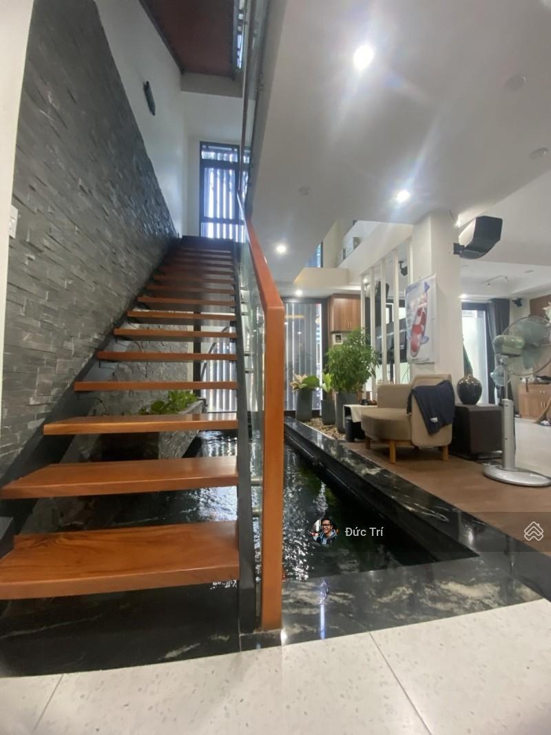 Giảm mạnh 2 tỷ bán gấp HXH Hoàng Văn Thụ P8 Phú Nhuận DT 7.3 x15- 5 tầng thang máy giá 17.5 tỷ