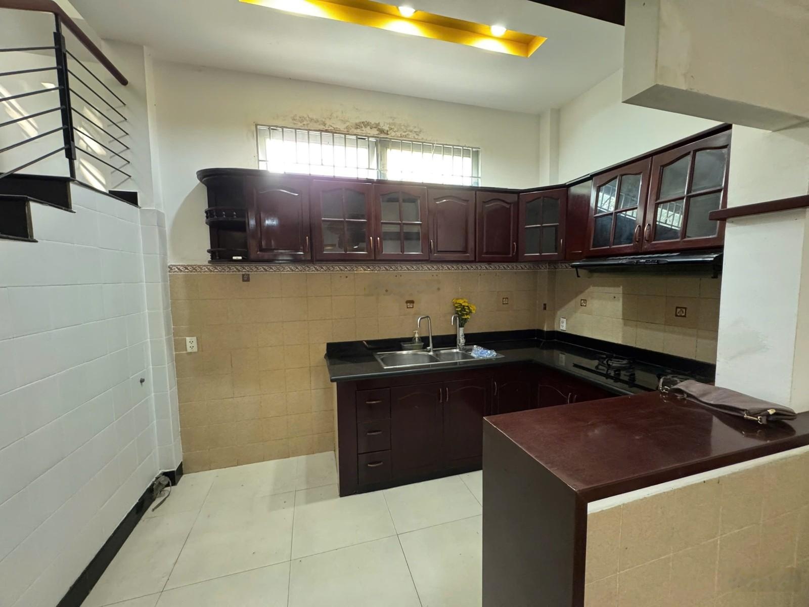 Mặt tiền trung tâm Bình Thạnh, Nguyễn Khuyến - xe hơi đậu ngày đêm - nở hậu tài lộc chỉ 12t9 TL sâu