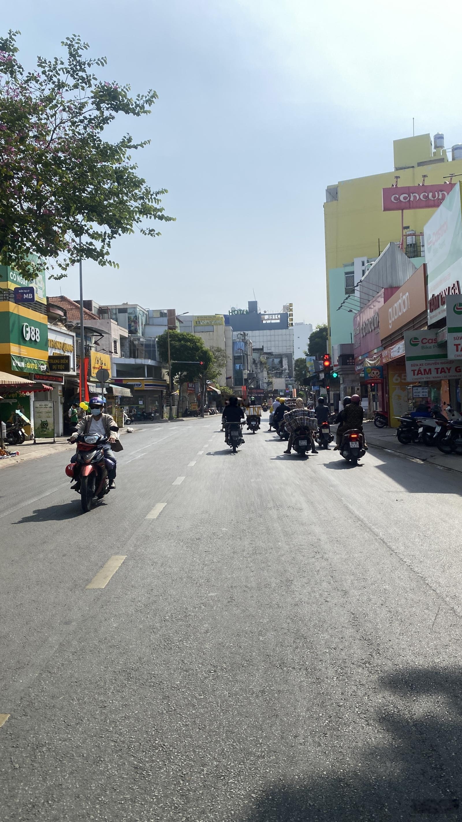 Nhà bán đường Vườn Lài, Tân Phú, ngang 4.1m, hẻm thông thoáng, nhỉnh 4 tỷ