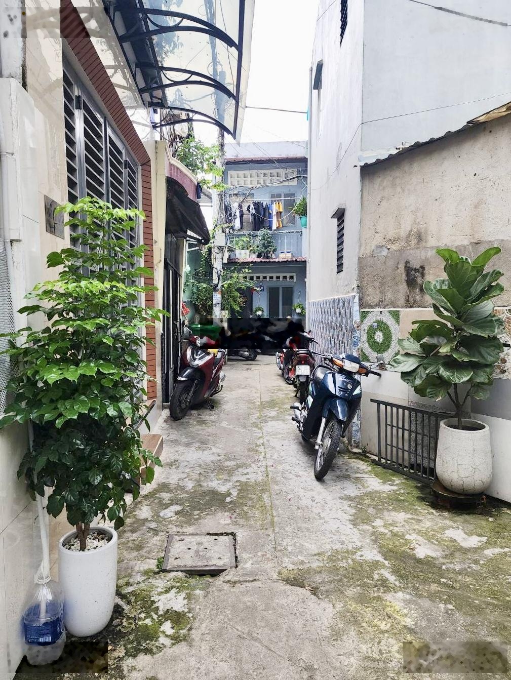 Bán đất tặng nhà p3 gò vấp-54m2-hoàn công nở hậu. chỉ nhỉnh 5 tỉ