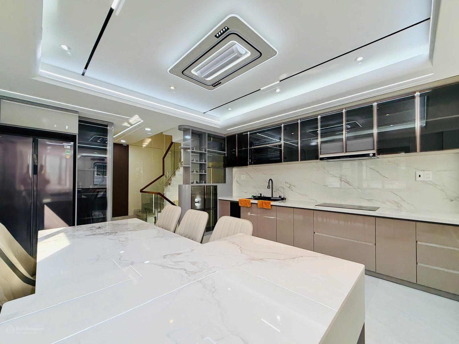 Bán nhà riêng nằm trên trục hẻm thông thuộc đường Lê Văn Thọ