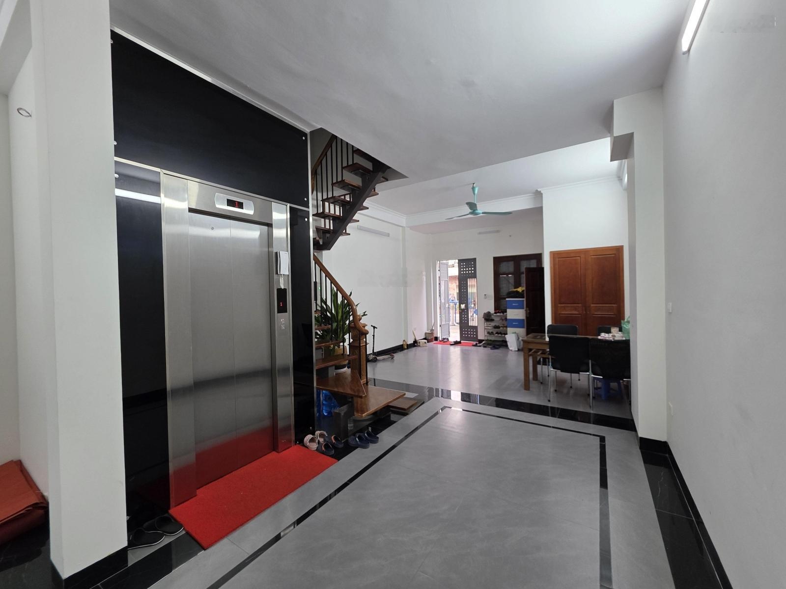 Biệt thự 16B3 Làng Việt Kiều 150m2 x 4t Thang máy 45.5 tỷ