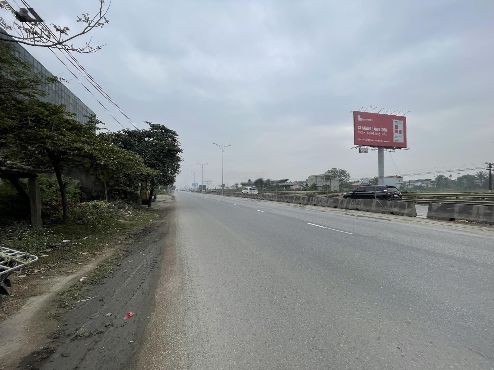 Bán đất quốc lộ 1a 420m giá chỉ hơn 10tr/m đối diện kcn phú quý