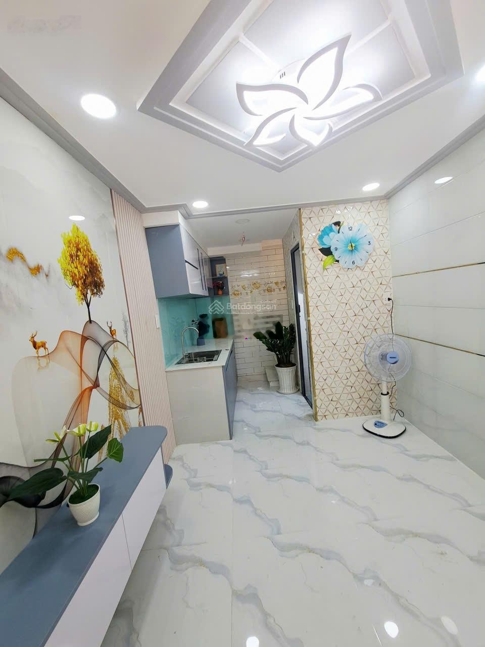 Siêu phẩm đón tết - nhà trung tâm Q10, 4 tầng, nhà mới xách vali vào ở ngay, giá tết nhỉnh 3 tỷ