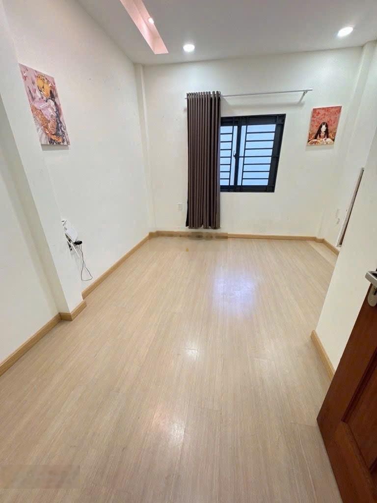 Chính chủ bán nhà nhỏ giá rẻ đón tết-ngay ngac tư hàng xanh cạnh 5 trường đại học 3,65 tỷ