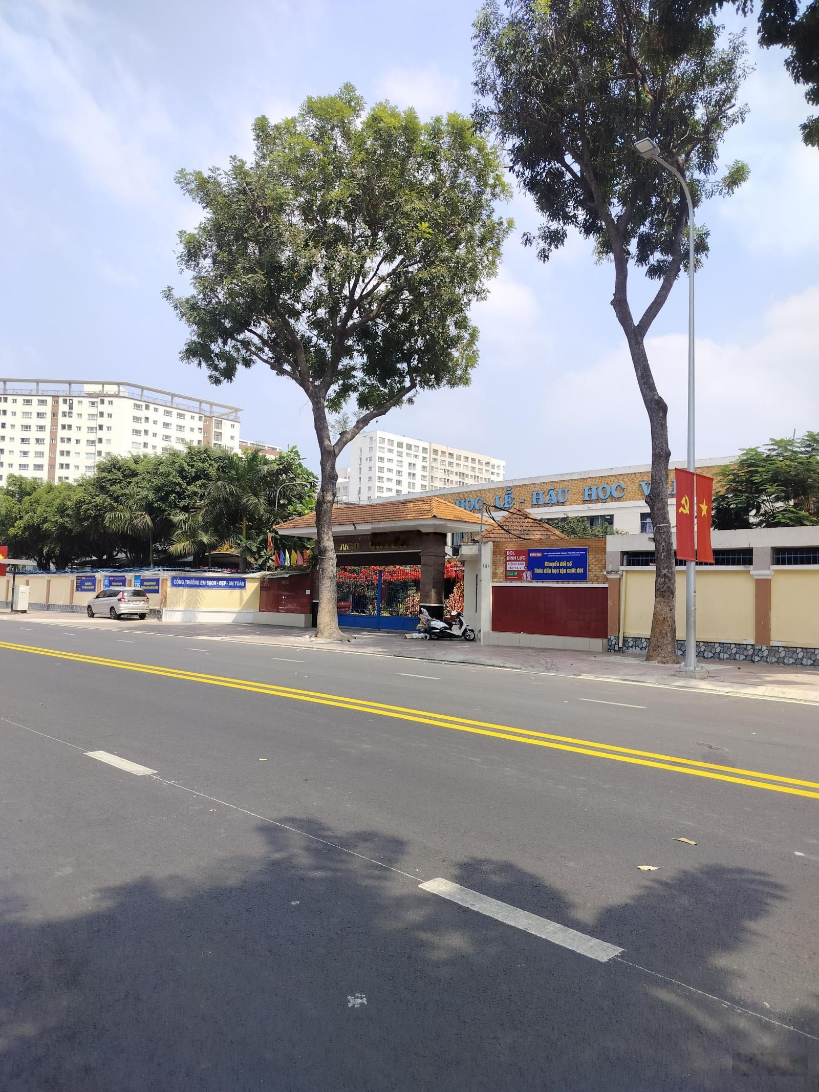 MTKD - khu tái định cư Q5 - ngay khu dân cư - ngang 6m - SHR - hoàn công đủ - chỉ 8.6 tỷ TL