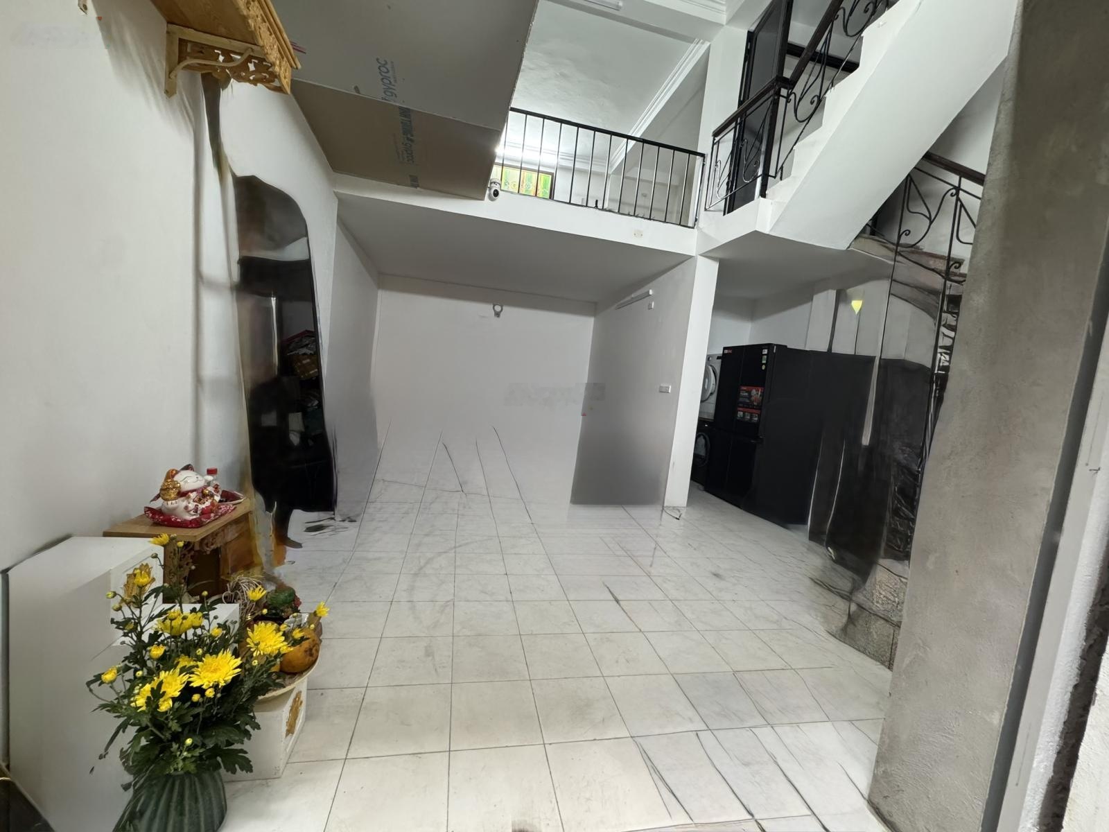 Bán nhà riêng 5 tầng diện tích 41 m2, mặt tiền 5m2 , nhà mặt ngõ phố Đội Cấn ,Chính chủ