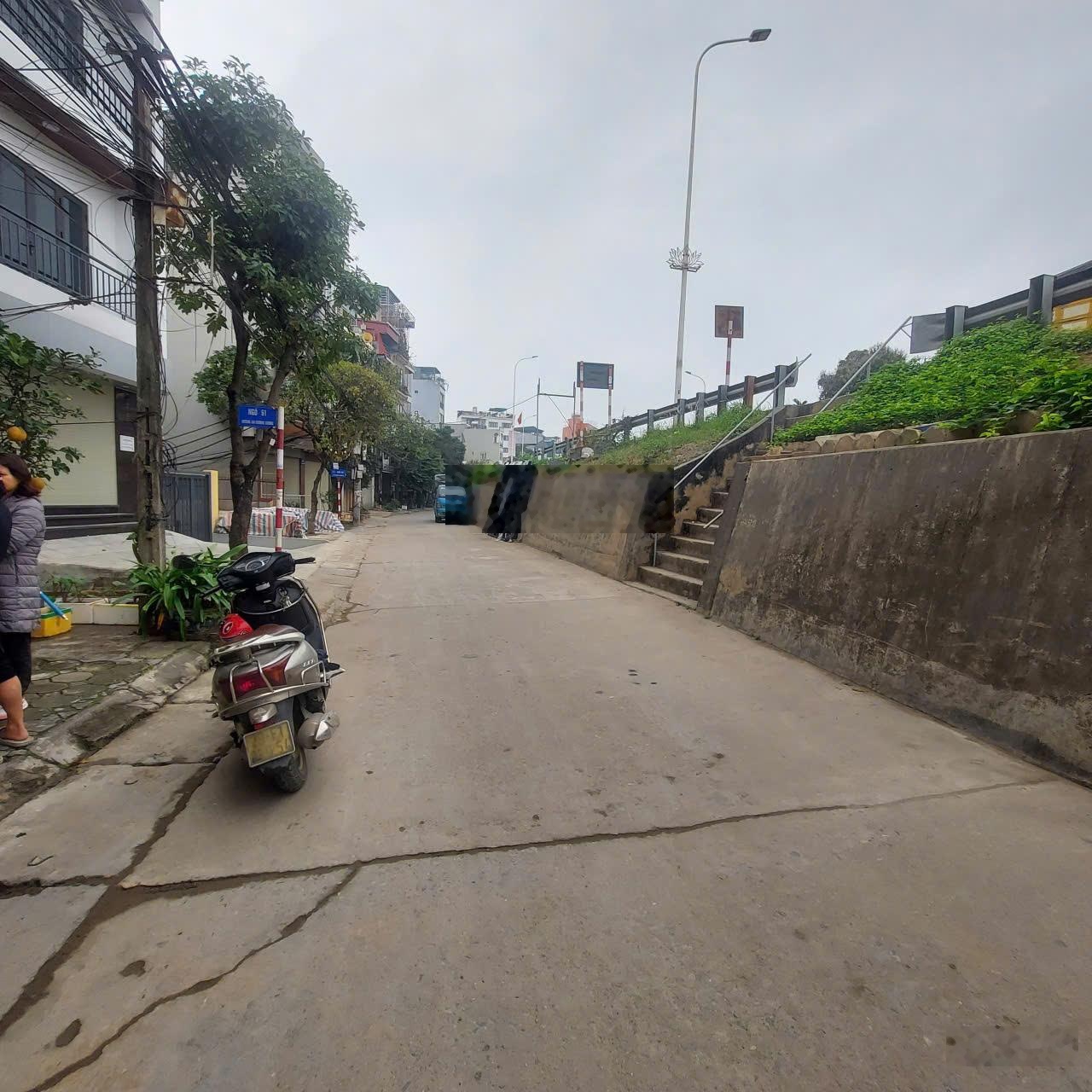 Cho thuê nhà riêng chính chủ, DT 61m2, mặt đường An Dương Vương, vỉa hè rộng, kết hợp ở kinh doanh