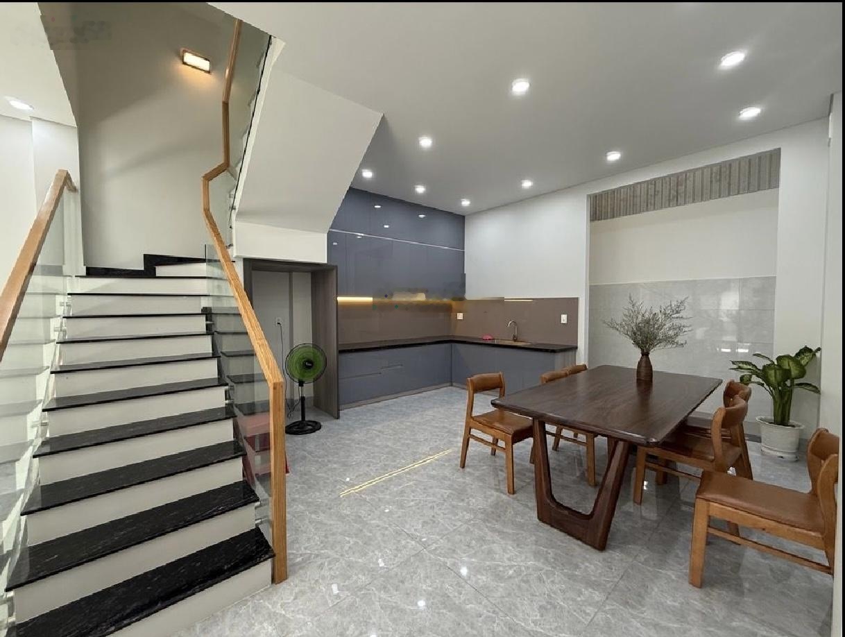 Nhà 3 tầng đường nguyễn văn quá, phường đông hưng thuận, q12