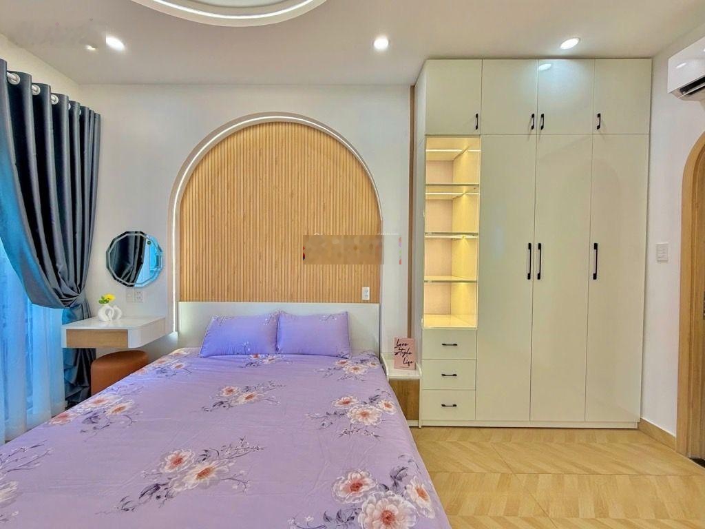 Bán nhà hẻm xe hơi, đường Huỳnh Văn Bánh, Phú Nhuận, dân trí cao