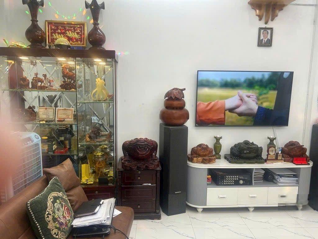 6.7 tỷ - HXH - ngang bề thế 5.8m - 1 trệt 1 lầu - phù hợp cho gia đình trẻ