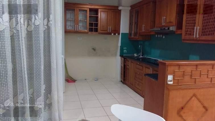 Cho thuê CC 2PN, 91m2 tại Tổ hợp 173 Xuân Thủy, giá 15 triệu VND