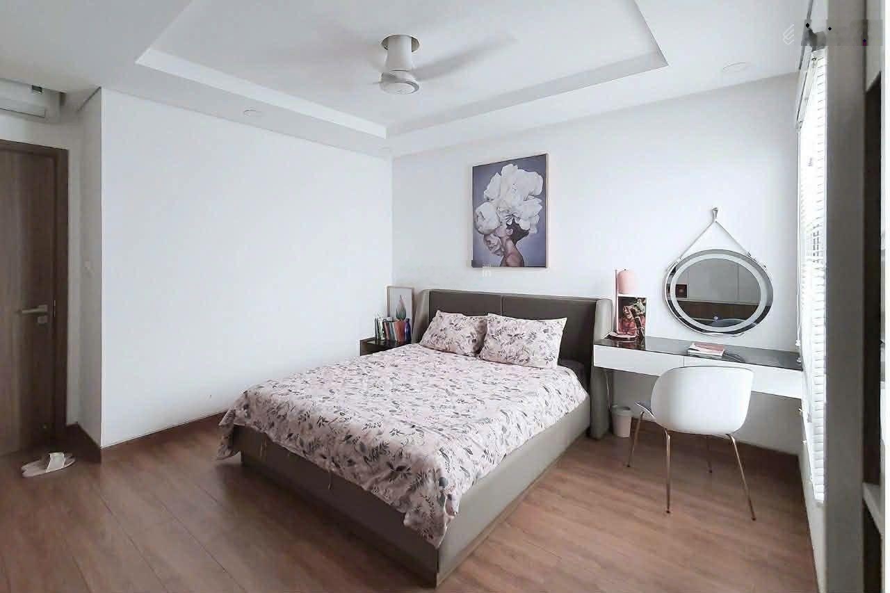 Ngon nhà mới đẹp hxh tránh khu sân bay, gần 80m2(5x15.5m), 5 tầng 6pn, có chỗ lắp thang máy, sổ a4