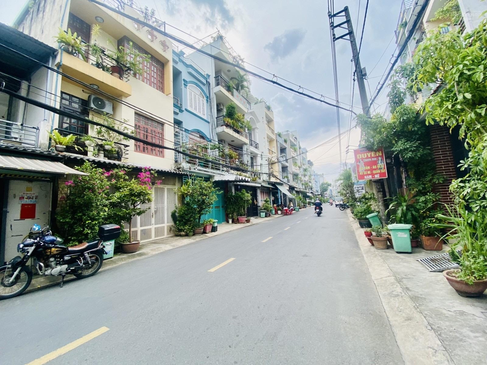 Toà nhà 4 tầng 15 chdv - dòng tiền 600tr/năm - hẻm xe hơi né - 1 căn ra mặt tiền